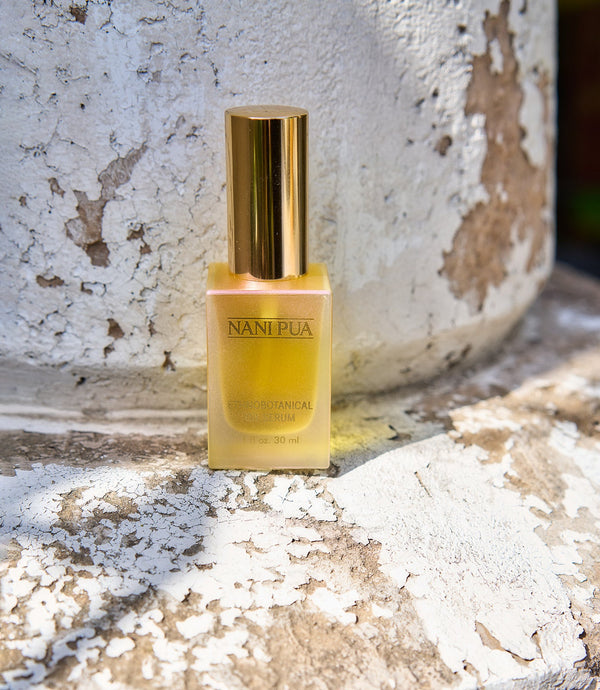 Nani Pua Oil Close up image of bottle